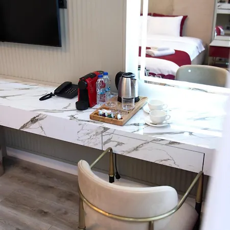 Hidden Pearls Boutique *